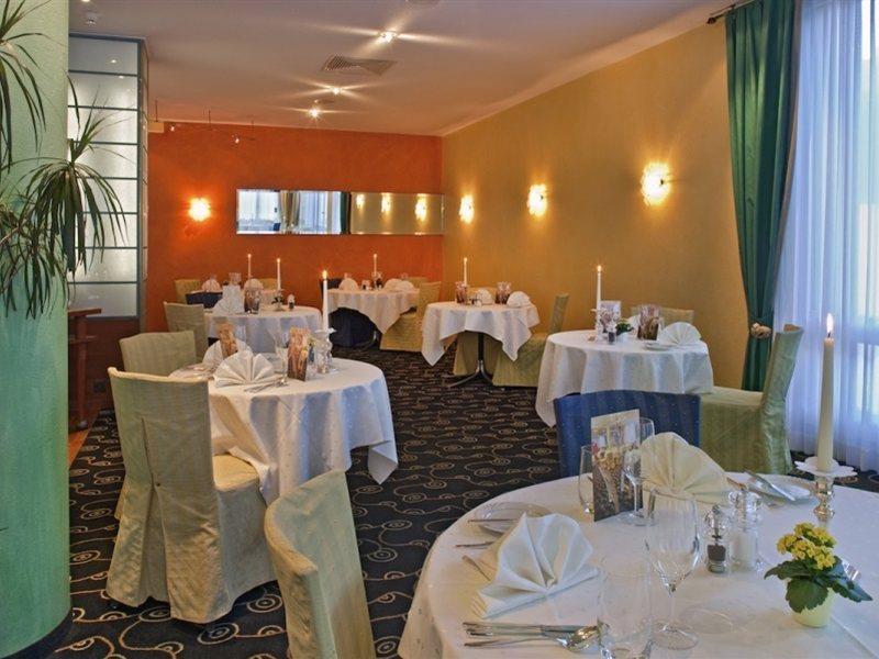 Hotel Metropol Saas-Fee Restauracja zdjęcie